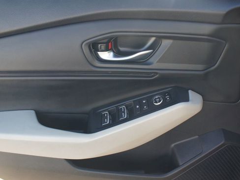 Used 2023 Honda Accord EX image 28