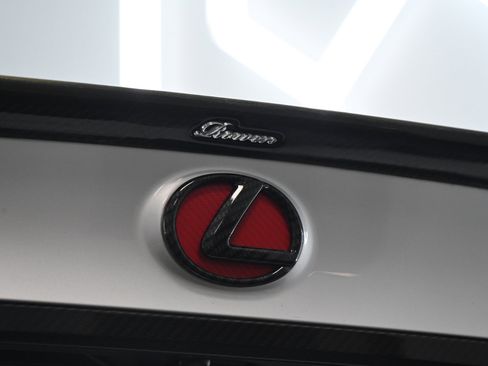 Used 2015 Lexus RC F image 19