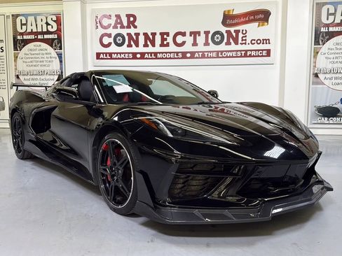 Used 2020 Chevrolet Corvette Stingray Preferred Cpe w/ 2LT Preferred Equipment Group RWD image 2
