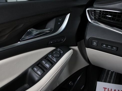 Used 2023 Buick Enclave Avenir w/ Avenir Technology Package image 24