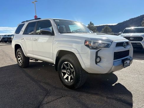 Used 2019 Toyota 4Runner TRD Off-Road image 11