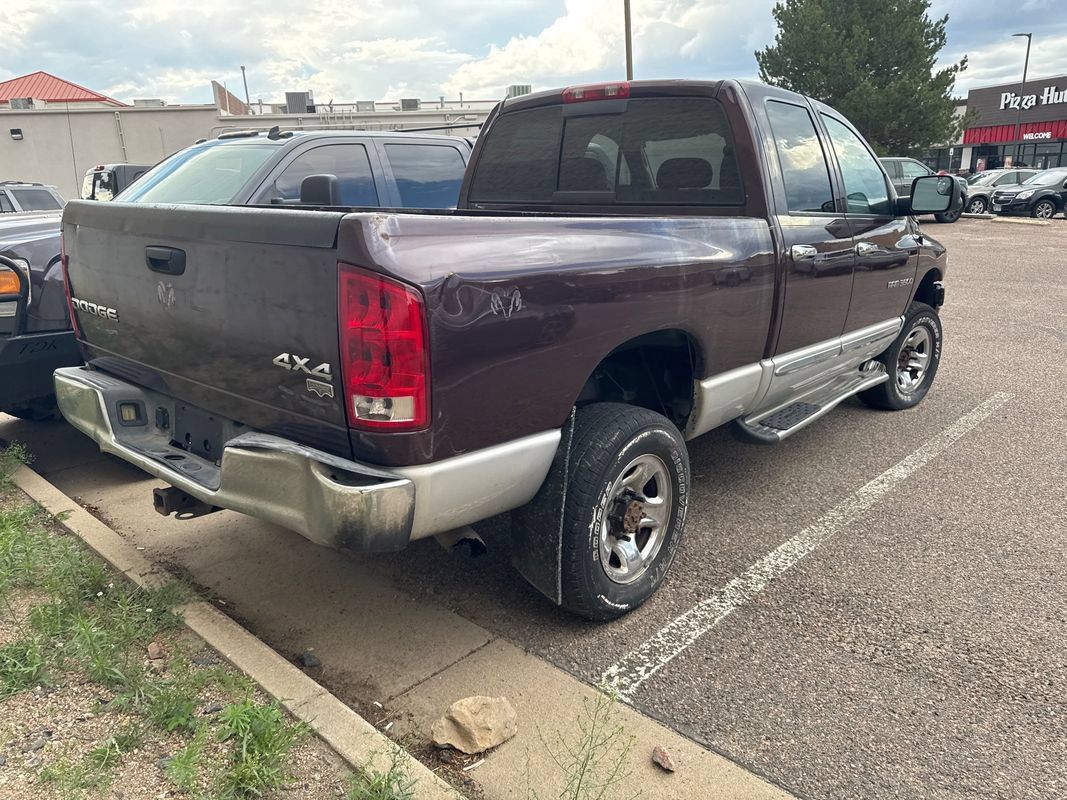 Used 2004 Dodge Ram 3500 Truck SLT w/ Trailer Tow Group AWD/4WD image 3
