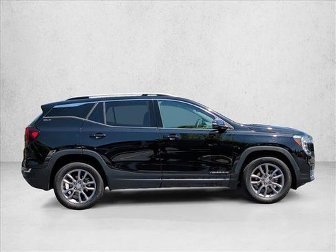 Used 2022 GMC Terrain SLT AWD/4WD image 4