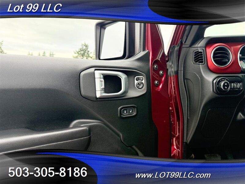 Used 2021 Jeep Gladiator Rubicon w/ Trailer Tow Package AWD/4WD image 34