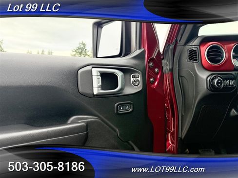 Used 2021 Jeep Gladiator Rubicon w/ Trailer Tow Package AWD/4WD image 34