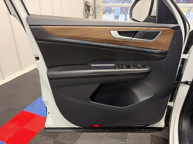 Used 2024 Volkswagen Atlas SE AWD/4WD image 9