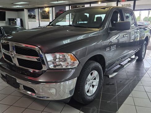 Used 2017 RAM 1500 Classic SLT AWD/4WD image 1