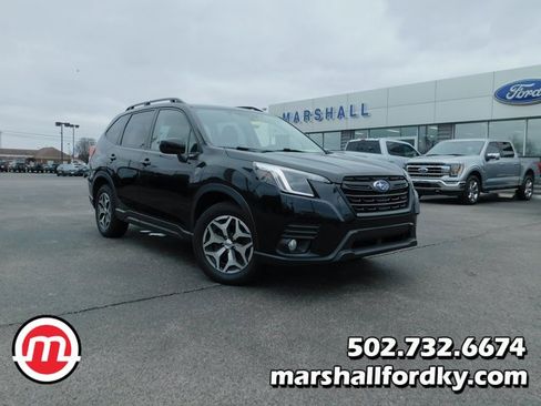 Used 2023 Subaru Forester Premium image 1