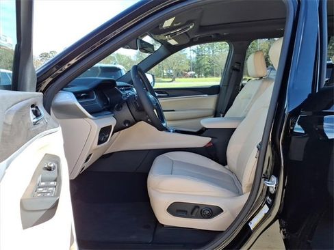 New 2025 Jeep Grand Cherokee L Limited w/ Luxury Tech Group II image 15