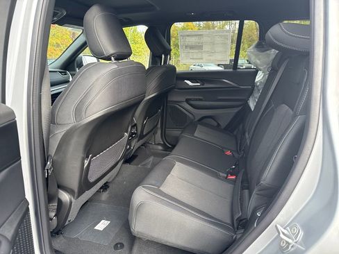 New 2025 Jeep Grand Cherokee Laredo X w/ Trailer Tow Package image 24