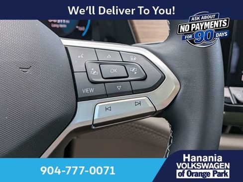 Used 2026 Volkswagen Atlas SE FWD image 32