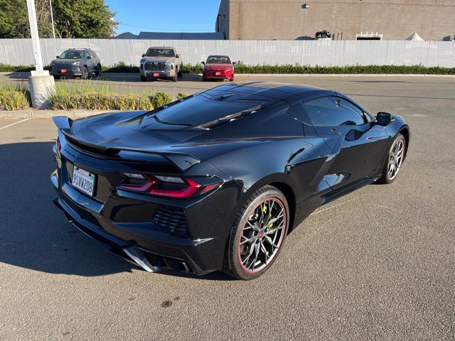 Used 2024 Chevrolet Corvette Stingray Premium Cpe w/ Z51 Performance Package RWD image 3