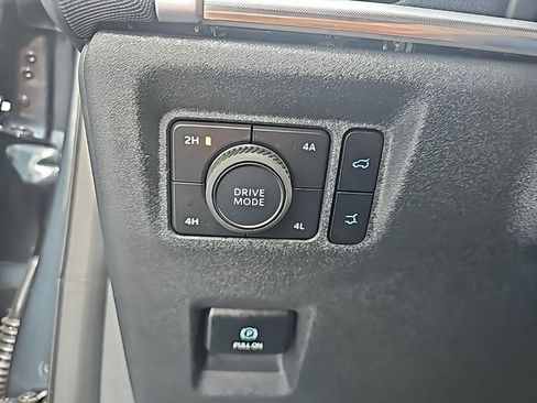 Used 2025 Ford Expedition Max Platinum image 24