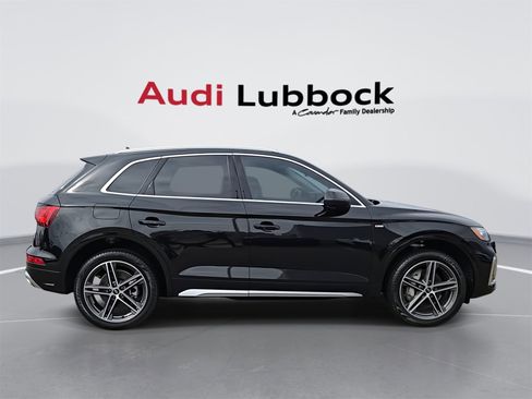 Certified 2024 Audi Q5 e Premium w/ Convenience Package image 9