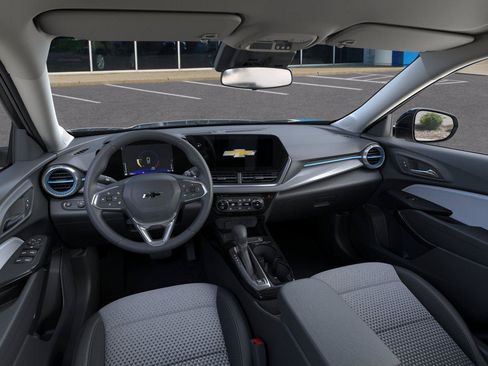 New 2026 Chevrolet Trax LT w/ Driver Confidence Package FWD image 15