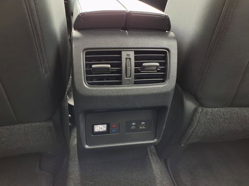 Used 2021 Nissan Rogue SL image 24