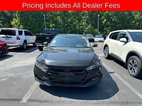 Used 2019 Honda Accord EX image 2