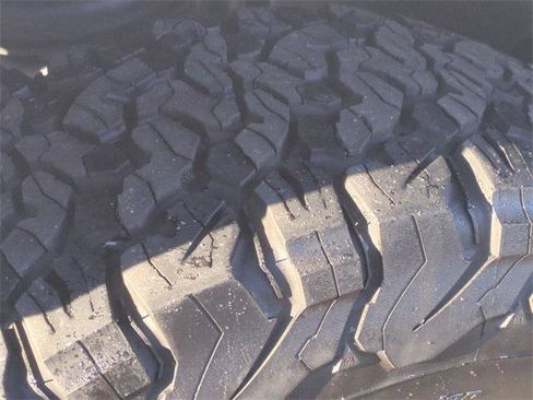 Certified 2022 Jeep Wrangler Unlimited Rubicon w/ Cold Weather Group image 20