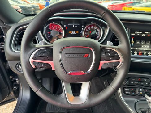 Used 2017 Dodge Challenger GT w/ Driver Convenience Group image 28