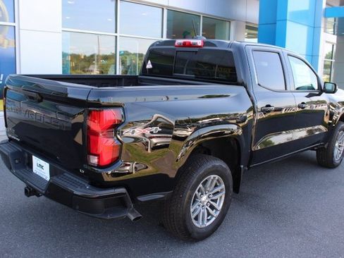 New 2024 Chevrolet Colorado LT w/ LT Convenience Package III image 6