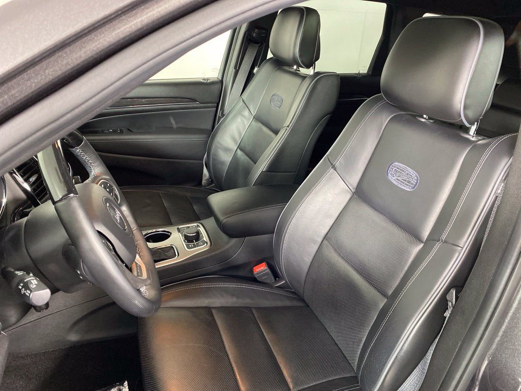 Used 2019 Jeep Grand Cherokee Overland AWD/4WD image 12