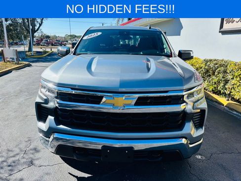 Used 2025 Chevrolet Silverado 1500 LT AWD/4WD image 4