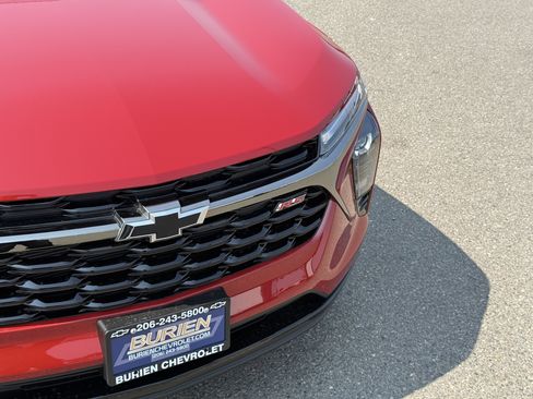 New 2026 Chevrolet Trax RS w/ Sunroof Package FWD image 39