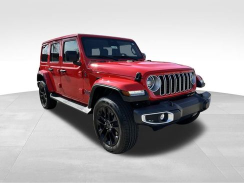 Used 2025 Jeep Wrangler Sahara 4xe image 6