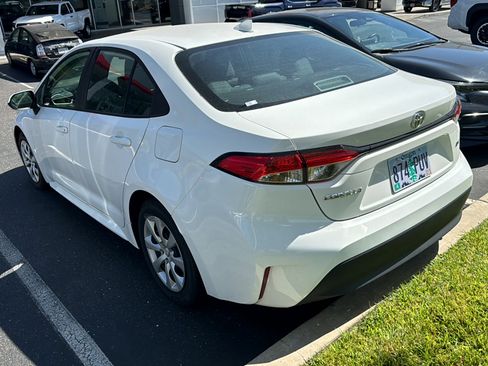 Used 2024 Toyota Corolla LE FWD image 8