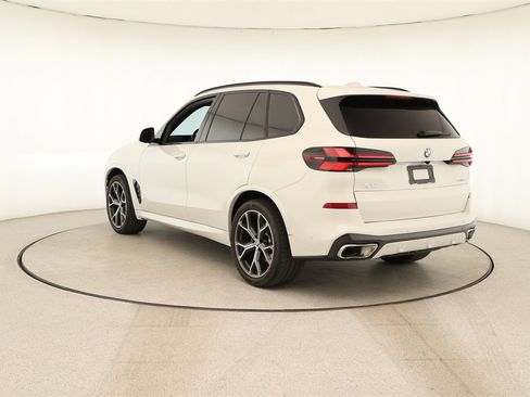 Used 2024 BMW X5 sDrive40i w/ M Sport Package image 4