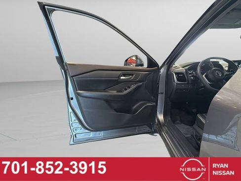 Used 2023 Nissan Rogue SL w/ SL Premium Package AWD/4WD image 34