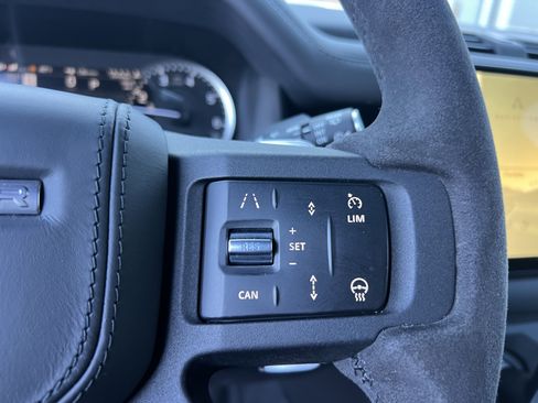 Certified 2023 Land Rover Defender 110 V8 image 21