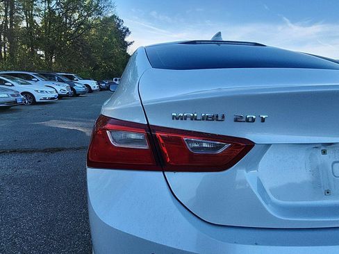 Used 2016 Chevrolet Malibu LT FWD image 10