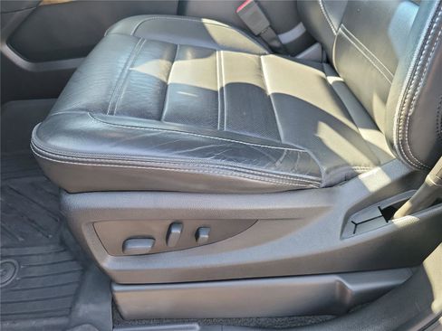 Used 2017 GMC Yukon Denali w/ Open Road Package AWD/4WD image 20