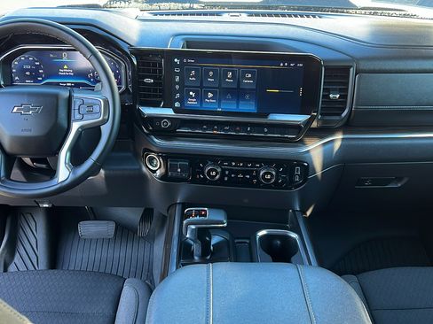 Certified 2025 Chevrolet Silverado 1500 LT Trail Boss w/ Convenience Package II image 17