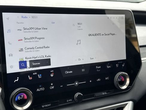 Used 2025 Lexus RX 350 Premium image 23