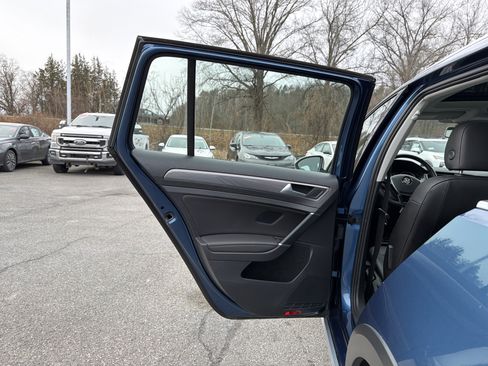 Used 2019 Volkswagen Golf Alltrack SE image 28