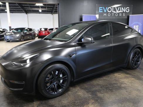 Used 2021 Tesla Model Y Long Range AWD/4WD image 5