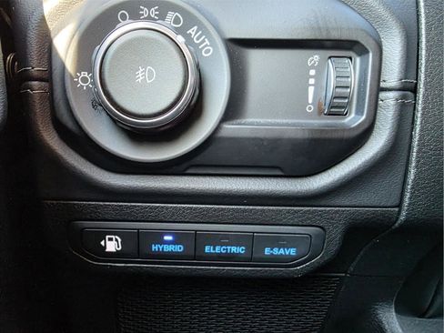 Used 2025 Jeep Wrangler Unlimited Rubicon 4xe w/ Convenience Group image 6