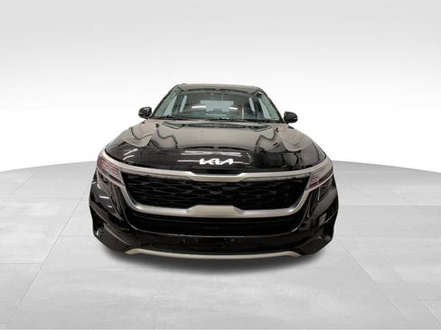 Used 2023 Kia Seltos EX image 8