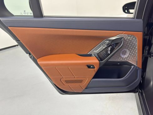 Used 2023 BMW i7 xDrive60 image 60