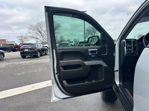 Used 2016 Chevrolet Silverado 1500 LT w/ Rally 2 Edition image 11