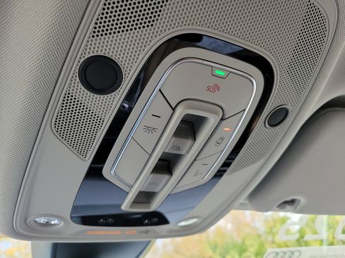 Certified 2025 Audi Q7 2.0T Premium Plus w/ Premium Plus Package image 16