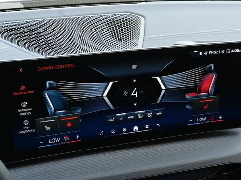 New 2026 BMW M440i Convertible image 17