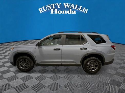 New 2025 Honda Pilot TrailSport image 5