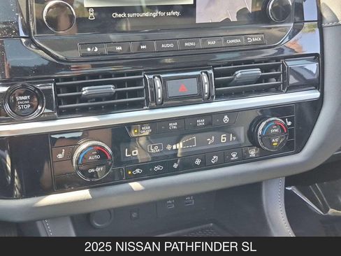Used 2025 Nissan Pathfinder SL w/ SL Premium Package FWD image 24