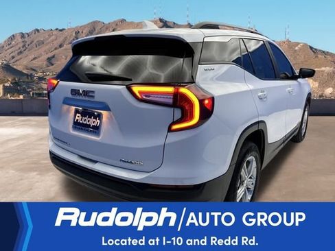Used 2023 GMC Terrain SLE w/ Driver Convenience Package image 5