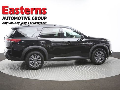 Used 2025 Nissan Pathfinder SV FWD image 45
