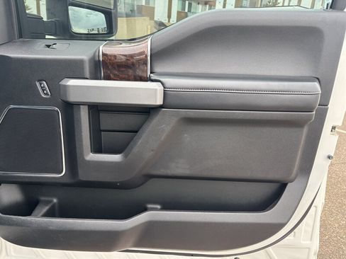 Used 2017 Ford F250 Platinum w/ Platinum Ultimate Package AWD/4WD image 27