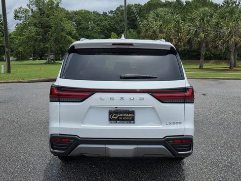 New 2026 Lexus LX 600 4WD w/ Luxury Package image 3